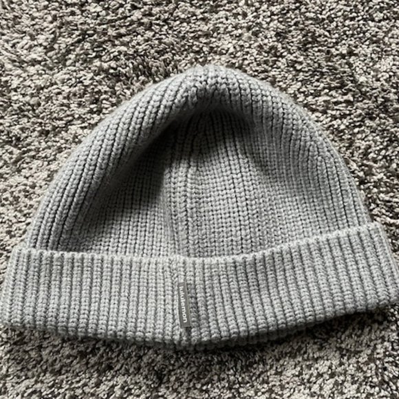 Lululemon Grey Wool Knitted Hat - Picture 1 of 3